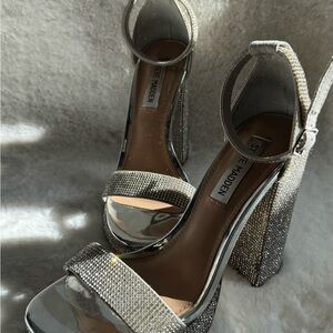 Steve Madden Rhinestone Platform Heels Sparkle Party Prom Sandals Size 6.5 M